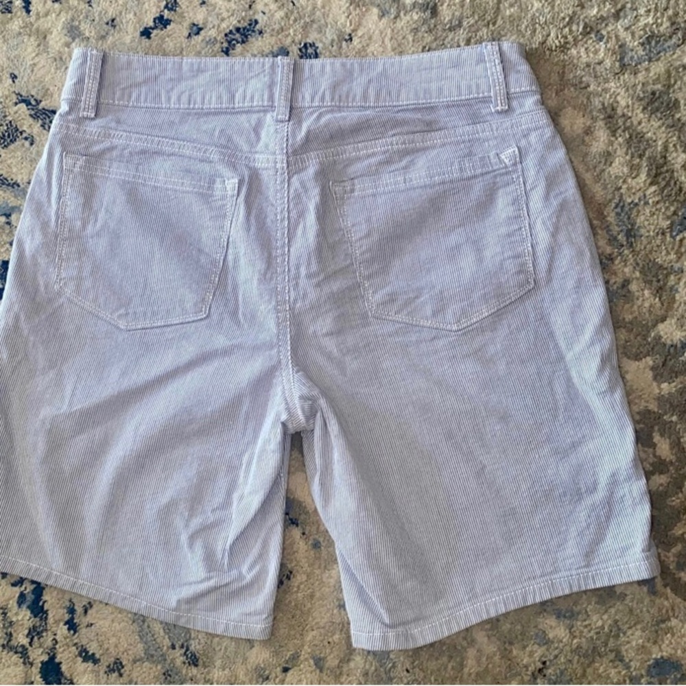 Blue & White Stripes Shorts Ladie’s Midrise sz 10M